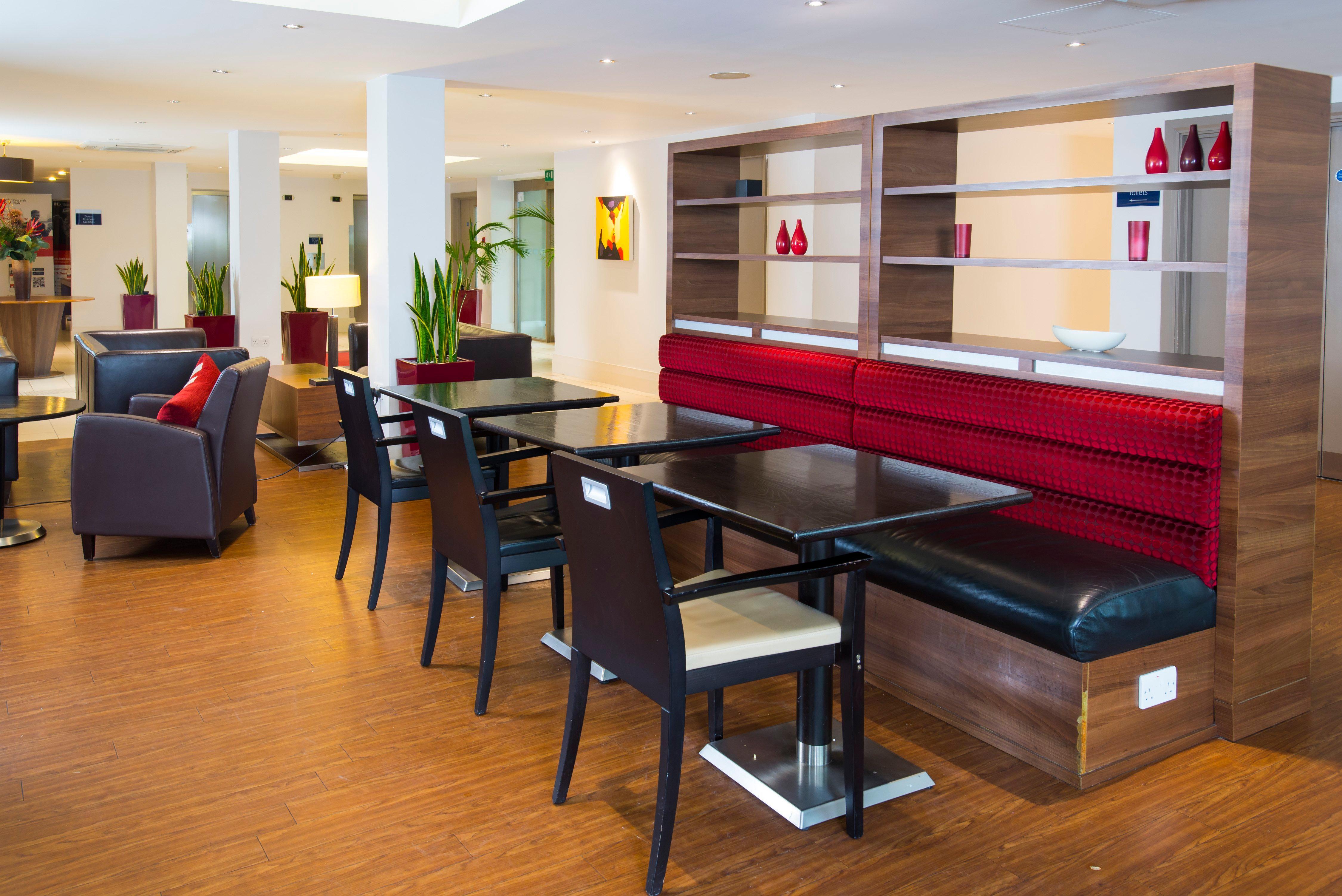 Holiday Inn Express Northampton - South By Ihg Exterior photo