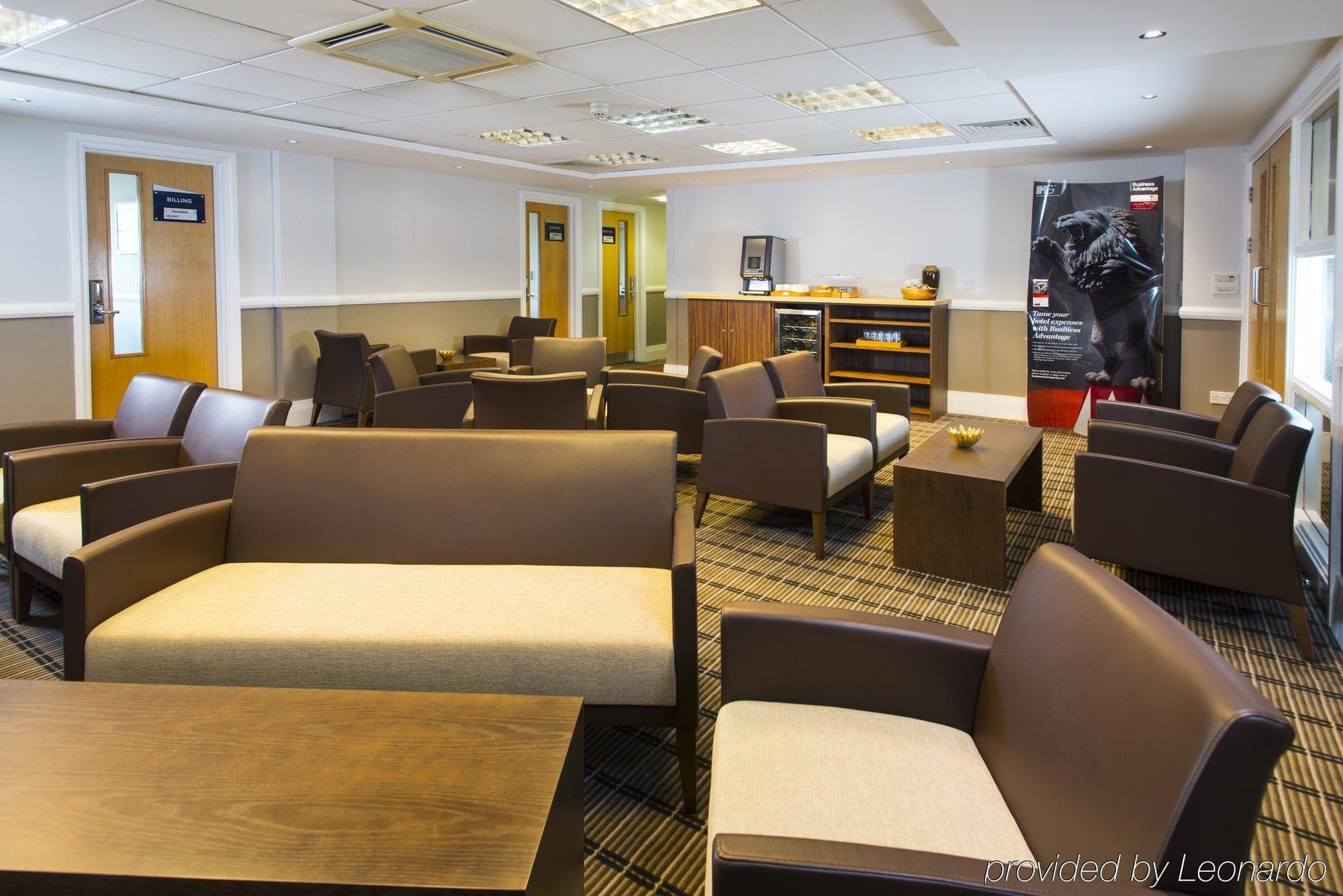 Holiday Inn Express Northampton - South By Ihg Exterior photo